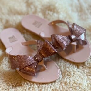 Mel dreamed by Melissa bow sandals, size 2